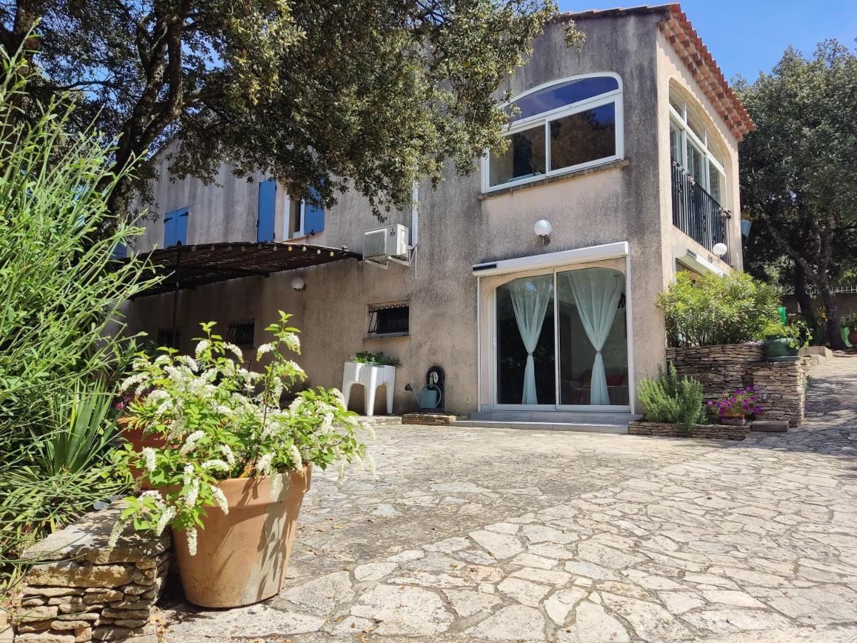 Charmant Studio A Castillon Du Gard, A Deux Pas Du Pont-Du-Gard Kültér fotó